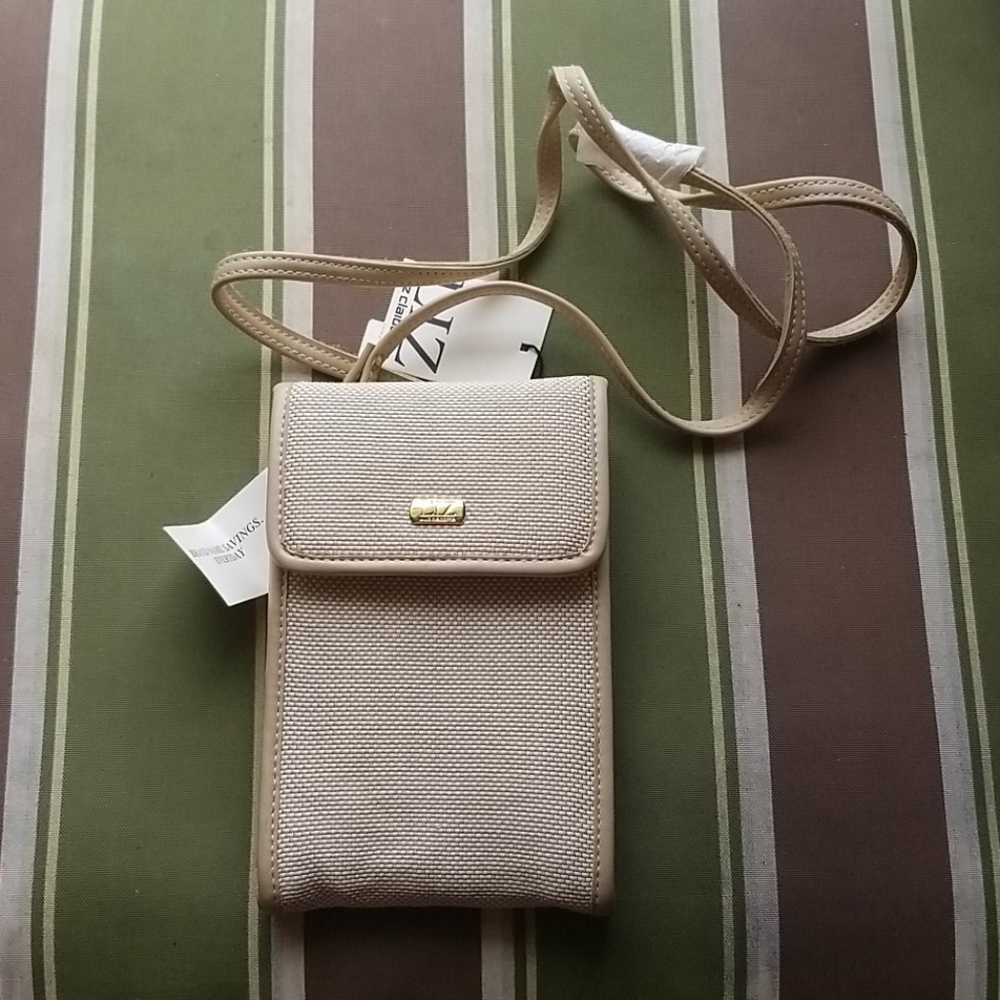 NWT Liz Claiborne cream wallet purse